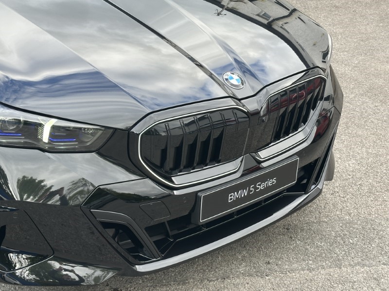  BMW 5 SERIES 520i M Sport Pro 4dr Auto 3554992