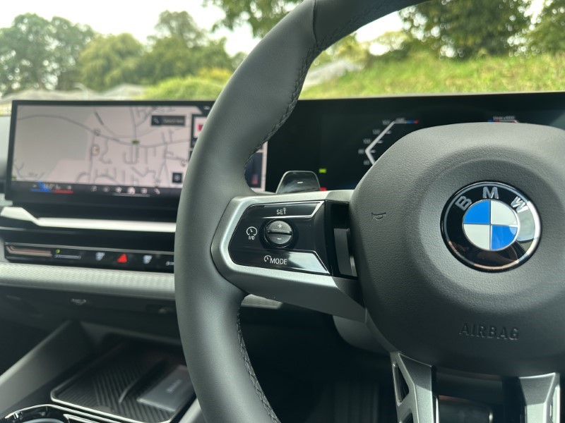  BMW 5 SERIES 520i M Sport Pro 4dr Auto 3554945