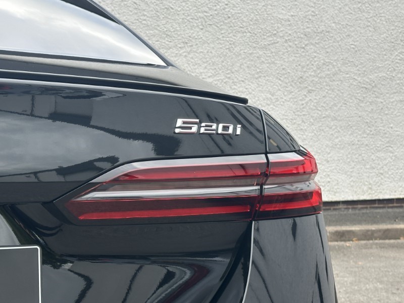  BMW 5 SERIES 520i M Sport Pro 4dr Auto 3554975