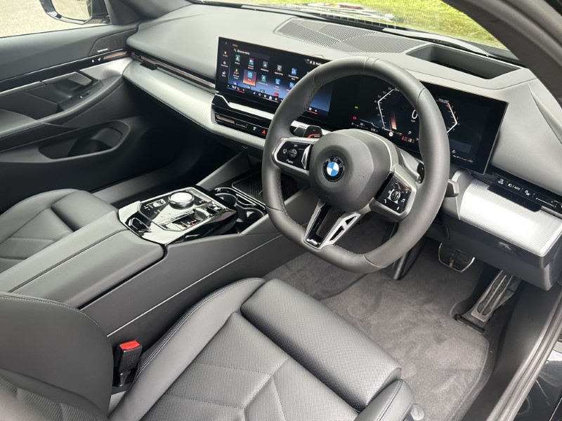  BMW 5 SERIES 520i M Sport Pro 4dr Auto 3554963