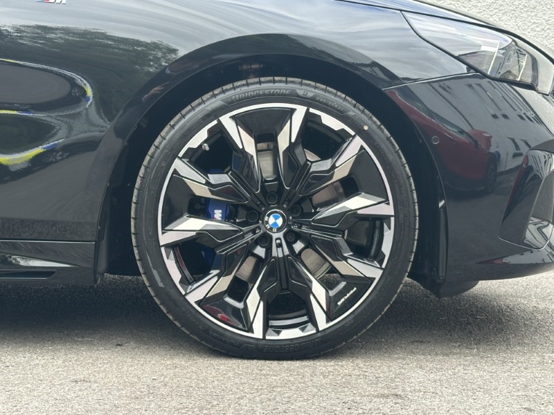  BMW 5 SERIES 520i M Sport Pro 4dr Auto 3554983