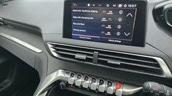 2019 (69) PEUGEOT 3008 1.2 PureTech GT Line Premium 5dr 4685421