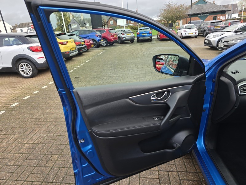 2018 (18) NISSAN QASHQAI 1.2 DiG-T N-Connecta 5dr Xtronic 4747919