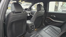 2019 (19) BMW 3 SERIES 330i M Sport 4dr Step Auto 4738060