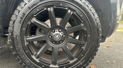 2020 (70) NISSAN COMMERCIAL NAVARA Double Cab Pick Up Tekna 2.3dCi 190 TT 4WD 4752088