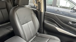 2020 (70) NISSAN COMMERCIAL NAVARA Double Cab Pick Up Tekna 2.3dCi 190 TT 4WD 4752101