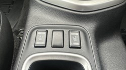 2020 (70) NISSAN COMMERCIAL NAVARA Double Cab Pick Up Tekna 2.3dCi 190 TT 4WD 4752109