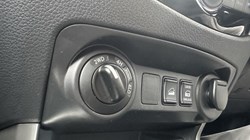 2020 (70) NISSAN COMMERCIAL NAVARA Double Cab Pick Up Tekna 2.3dCi 190 TT 4WD 4752108