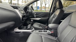 2020 (70) NISSAN COMMERCIAL NAVARA Double Cab Pick Up Tekna 2.3dCi 190 TT 4WD 4752094