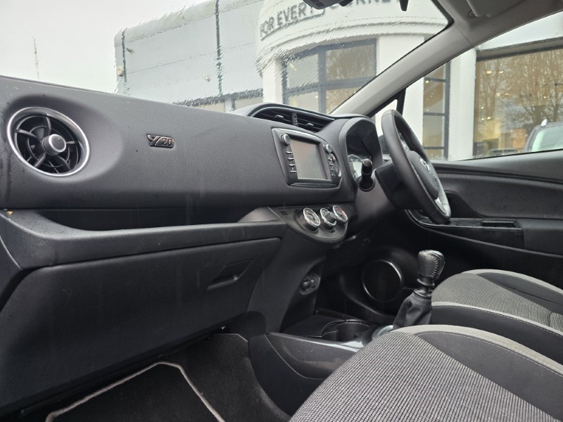 2020 (20) TOYOTA YARIS 1.5 VVT-i Y20 5dr [Bi-tone] 4751155