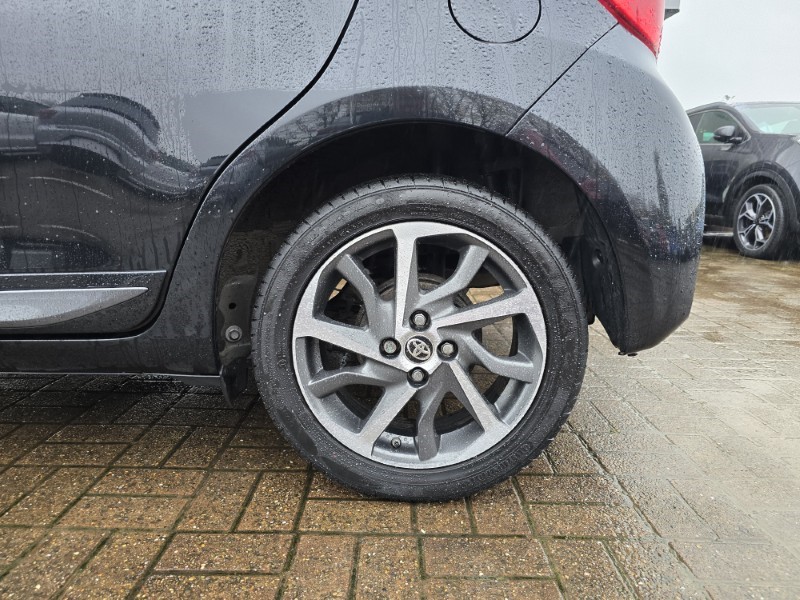 2020 (20) TOYOTA YARIS 1.5 VVT-i Y20 5dr [Bi-tone] 4751144