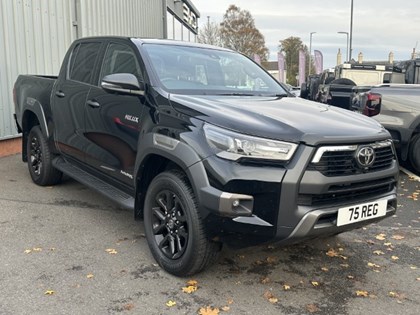 2025 (75) TOYOTA COMMERCIAL HILUX Invincible X D/Cab Pick Up 2.8 Hybrid 48V Auto