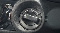 2025 (75) TOYOTA COMMERCIAL HILUX Invincible X D/Cab Pick Up 2.8 Hybrid 48V Auto 4737161