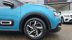 2021 (71) CITROEN C3 1.2 PureTech Shine 5dr 4752320