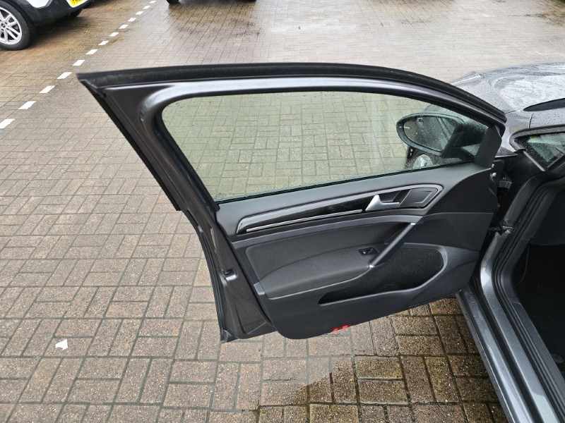 2020 (20) VOLKSWAGEN GOLF 1.5 TSI EVO 150 GT Edition 5dr 4753355