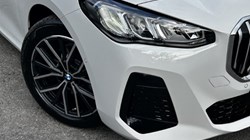 BMW 2 SERIES 220i MHT M Sport 5dr DCT 3560924