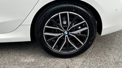 BMW 2 SERIES 220i MHT M Sport 5dr DCT 3560900