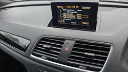 2018 (18) AUDI Q3 2.0 TDI Black Edition 5dr 4806674