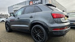 2018 (18) AUDI Q3 2.0 TDI Black Edition 5dr 4806639