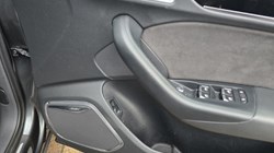 2018 (18) AUDI Q3 2.0 TDI Black Edition 5dr 4806661