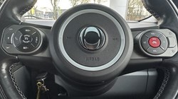 2025 (75) INEOS GRENADIER 3.0 TD 1924 6dr Auto 4864581