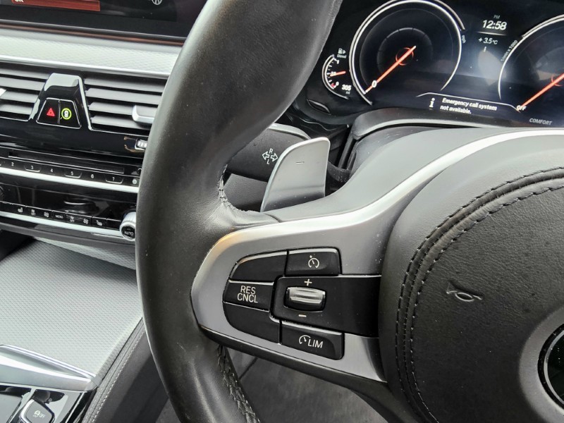 2018 (68) BMW 5 SERIES 520d M Sport 5dr Auto 4815428