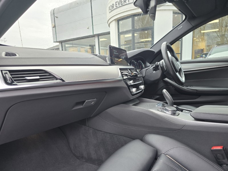 2018 (68) BMW 5 SERIES 520d M Sport 5dr Auto 4815420