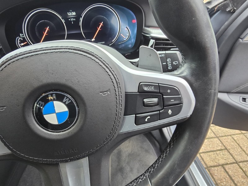 2018 (68) BMW 5 SERIES 520d M Sport 5dr Auto 4815431