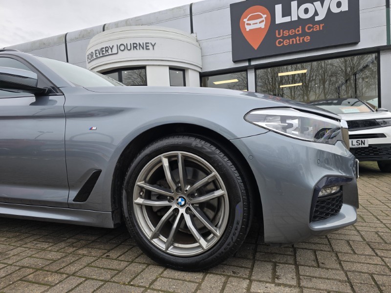 2018 (68) BMW 5 SERIES 520d M Sport 5dr Auto 4815392