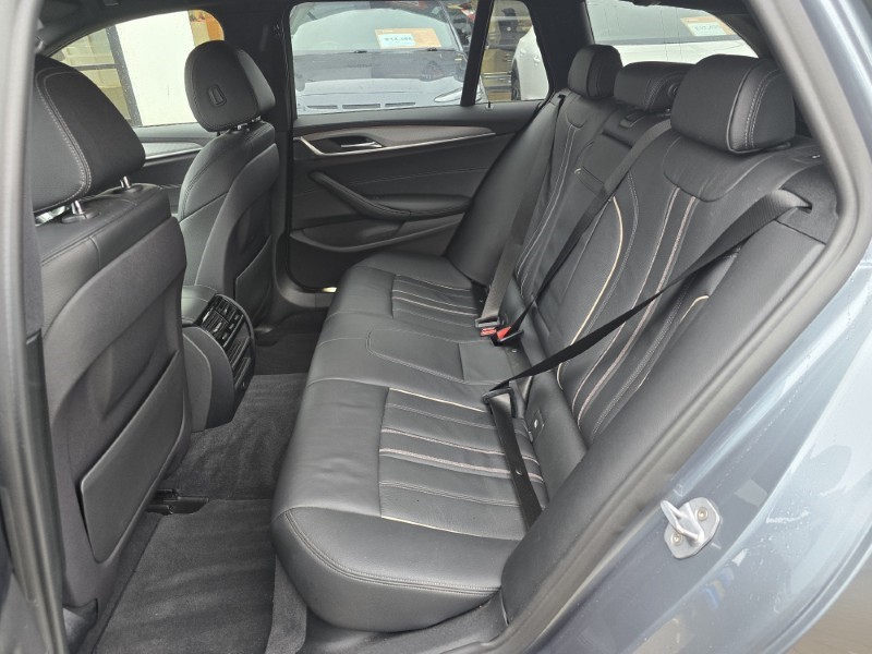 2018 (68) BMW 5 SERIES 520d M Sport 5dr Auto 4815415