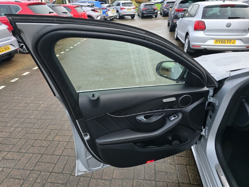 2019 (69) MERCEDES-BENZ C CLASS C300d AMG Line Premium 4dr 9G-Tronic 4829191