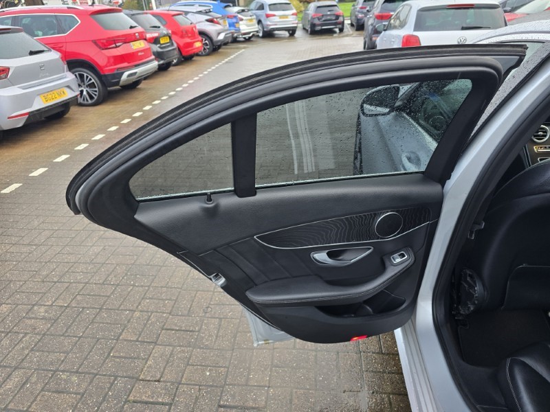 2019 (69) MERCEDES-BENZ C CLASS C300d AMG Line Premium 4dr 9G-Tronic 4829187