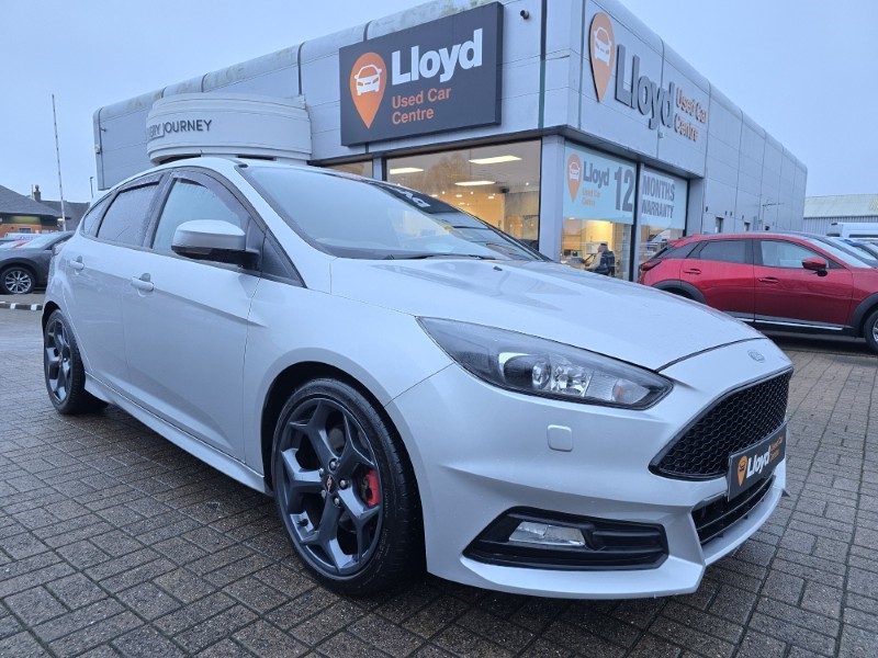 2016 (16) FORD FOCUS 2.0T EcoBoost ST-3 5dr