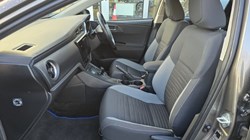 2017 (67) TOYOTA AURIS 1.8 Hybrid Business Edition TSS 5dr CVT 4850575