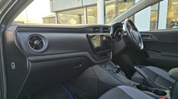 2017 (67) TOYOTA AURIS 1.8 Hybrid Business Edition TSS 5dr CVT 4850576