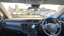 2017 (67) TOYOTA AURIS 1.8 Hybrid Business Edition TSS 5dr CVT 4850572