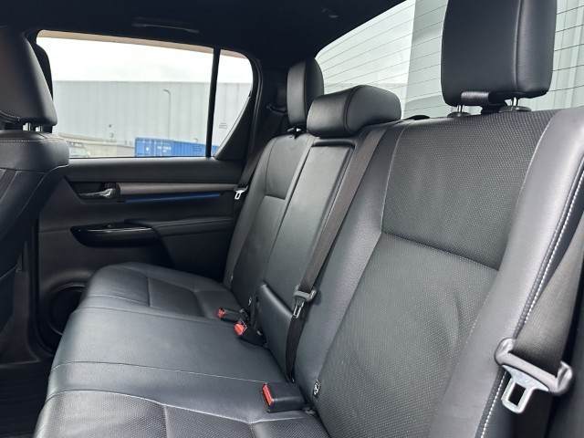 2020 (70) TOYOTA COMMERCIAL HILUX Invincible X D/Cab Pick Up 2.8 D-4D Auto 4902161