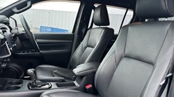 2020 (70) TOYOTA COMMERCIAL HILUX Invincible X D/Cab Pick Up 2.8 D-4D Auto 4902164