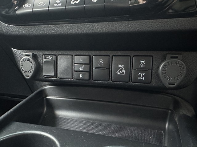 2020 (70) TOYOTA COMMERCIAL HILUX Invincible X D/Cab Pick Up 2.8 D-4D Auto 4902181