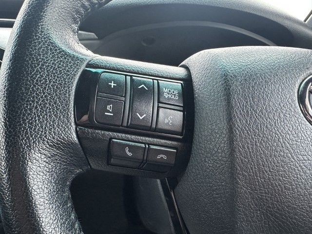 2020 (70) TOYOTA COMMERCIAL HILUX Invincible X D/Cab Pick Up 2.8 D-4D Auto 4902176