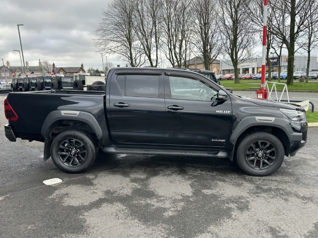 2020 (70) TOYOTA COMMERCIAL HILUX Invincible X D/Cab Pick Up 2.8 D-4D Auto 4902170