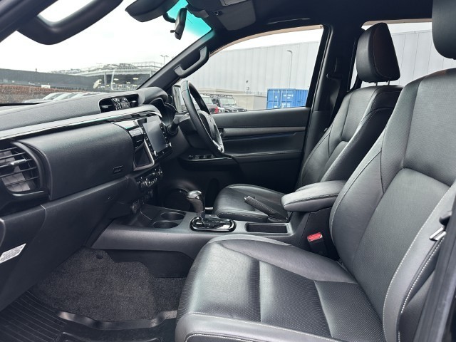 2020 (70) TOYOTA COMMERCIAL HILUX Invincible X D/Cab Pick Up 2.8 D-4D Auto 4902163