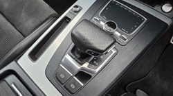 2018 (18) AUDI Q5 2.0T FSI Quattro S Line 5dr S Tronic 4848321