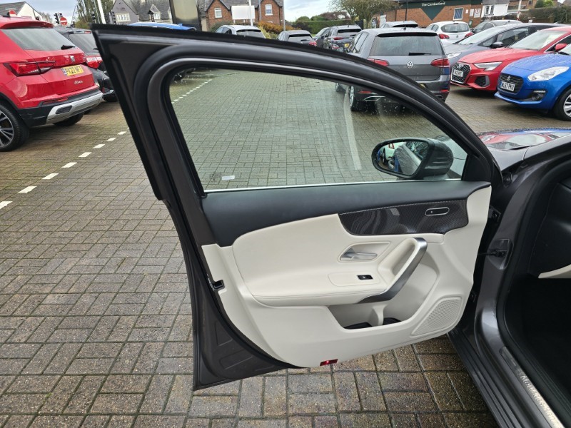 2022 (71) MERCEDES-BENZ A CLASS A200 Sport Executive Edition 4dr Auto 4838931