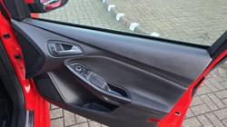 2018 (18) FORD FOCUS 1.0 EcoBoost 140 ST-Line Navigation 5dr 4852576