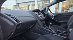 2018 (18) FORD FOCUS 1.0 EcoBoost 140 ST-Line Navigation 5dr 4852573