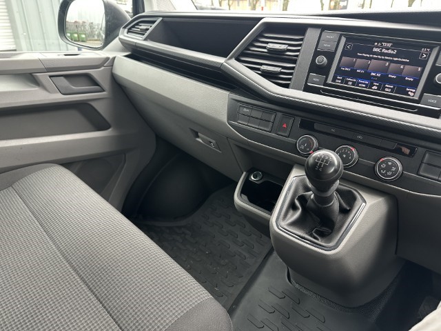 2024 (73) VOLKSWAGEN COMMERCIAL TRANSPORTER 2.0 TDI 110 Startline Van 4904585