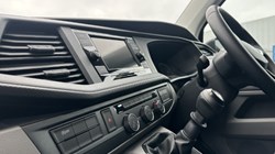 2024 (73) VOLKSWAGEN COMMERCIAL TRANSPORTER 2.0 TDI 110 Startline Van 4904578