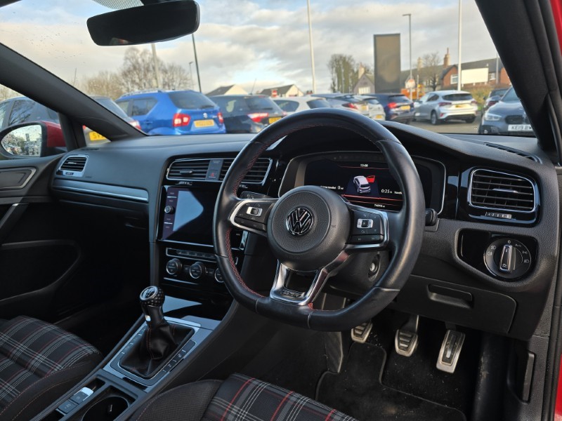 2017 (67) VOLKSWAGEN GOLF 2.0 TSI 245 GTI Performance 3dr 4908424