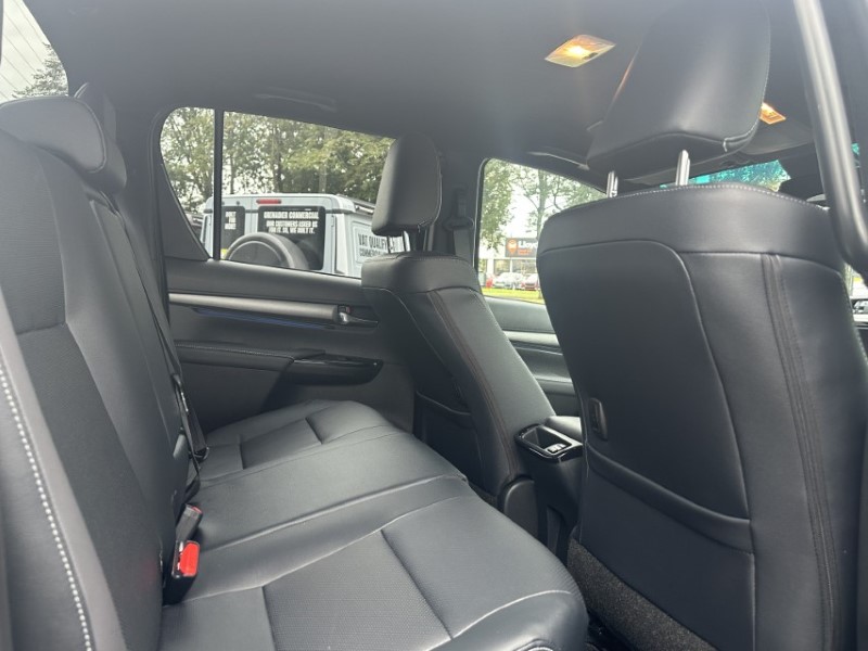 2026 (75) TOYOTA COMMERCIAL HILUX Invincible X D/Cab Pick Up 2.8 Hybrid 48V Auto 4897610